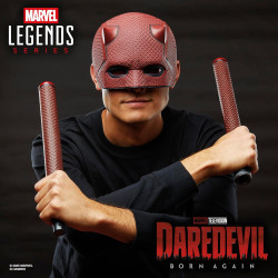 Marvel Serie Legends Daredevil | Casco y bastones de Daredevil detallados y fieles al original