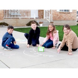 Kid Made Modern Cubo de tiza no tóxico para acera