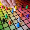 HUES and CUES | Juego de adivinanzas de colores vibrantes familiar