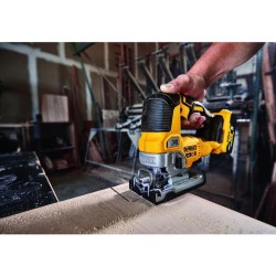 DEWALT Sierra de calar | Con motor inalambrico y sin escobillas