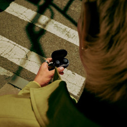 Bose QuietComfort - Auriculares Bluetooth verdaderamente inalámbricos con cancelación activa de ruido y micrófono