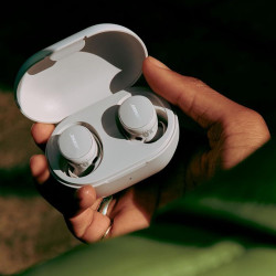 Bose QuietComfort - Auriculares Bluetooth verdaderamente inalámbricos con cancelación activa de ruido y micrófono