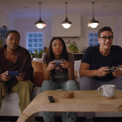 Consola PlayStation®5 (slim) | Consola Playstation 5 version slim con juego pre instalado