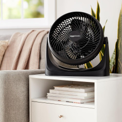 Amazon Basics - Ventilador de escritorio, cabezal de inclinación de 90 grados